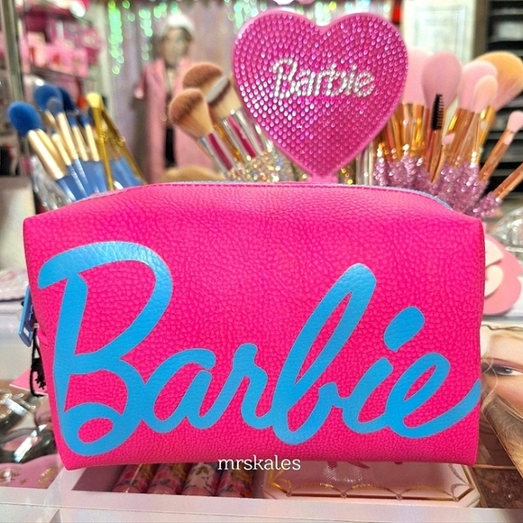 Barbie Makeup Bag - Picture 1 of 14